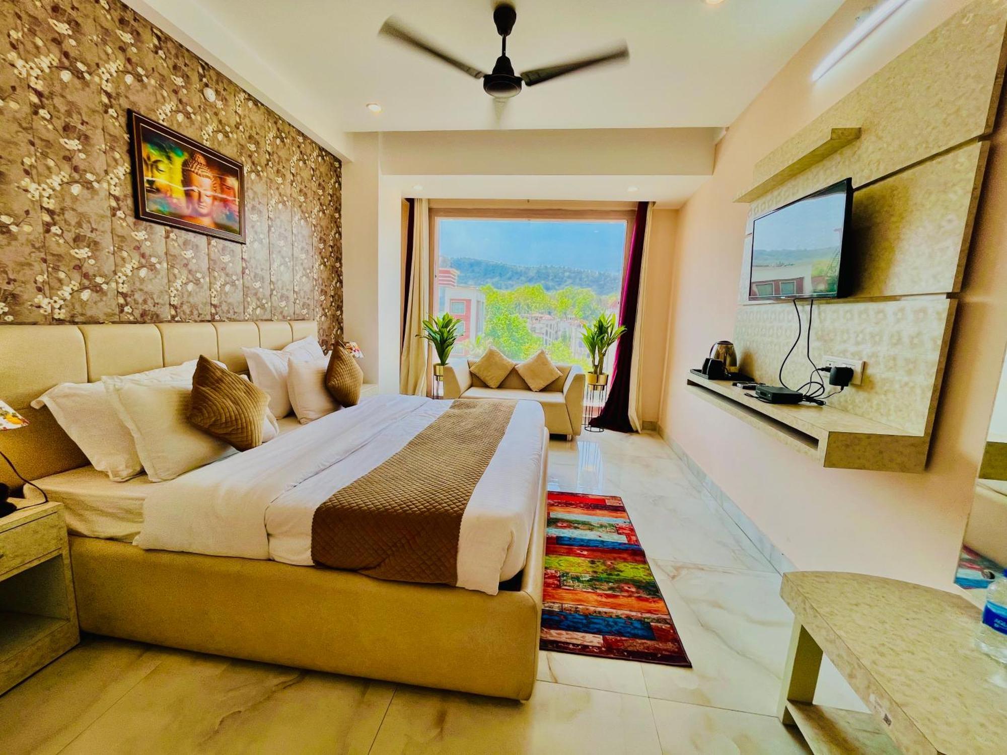 Hotel Golden Temple View By La Casa, Amritsar #Top Rated #Most Awarded #Swimming Pool #Prime Location #Luxury Rooms #Parking #Rooftop Cafe 外观 照片